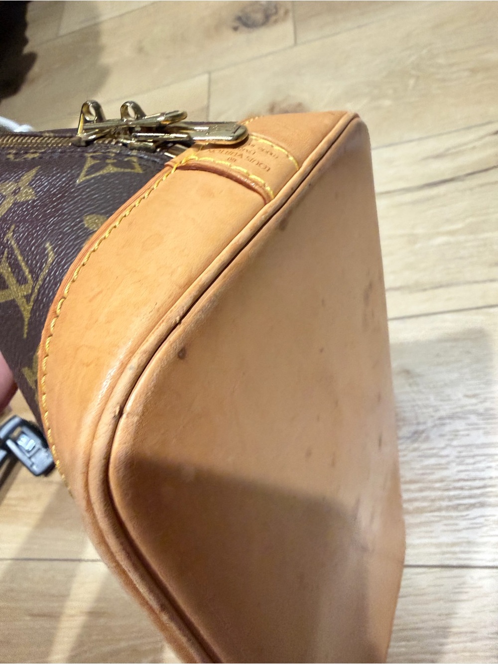 Louis Vuitton Alma PM - Picture 10 of 10